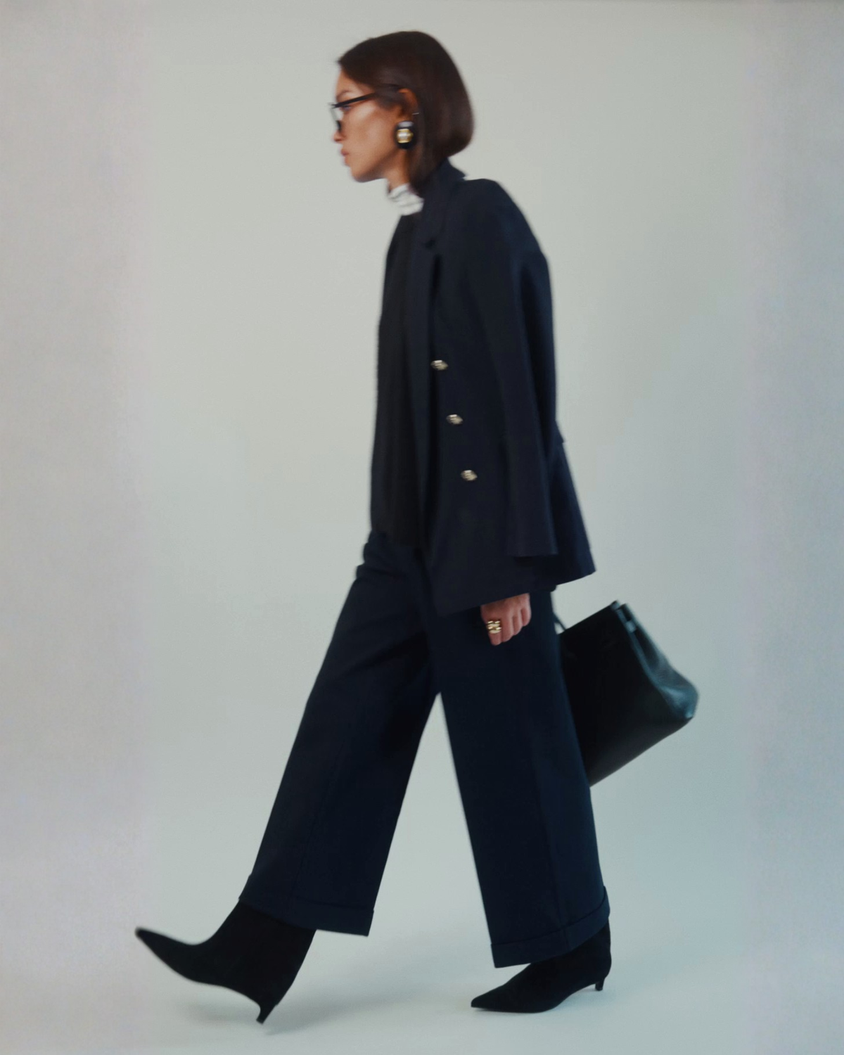 Smart casual wide leg pants outfit