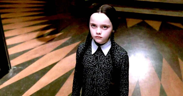 https://www.dreadcentral.com/wp-content/uploads/2021/11/christinaricciwednesdayaddams-750x422.jpg