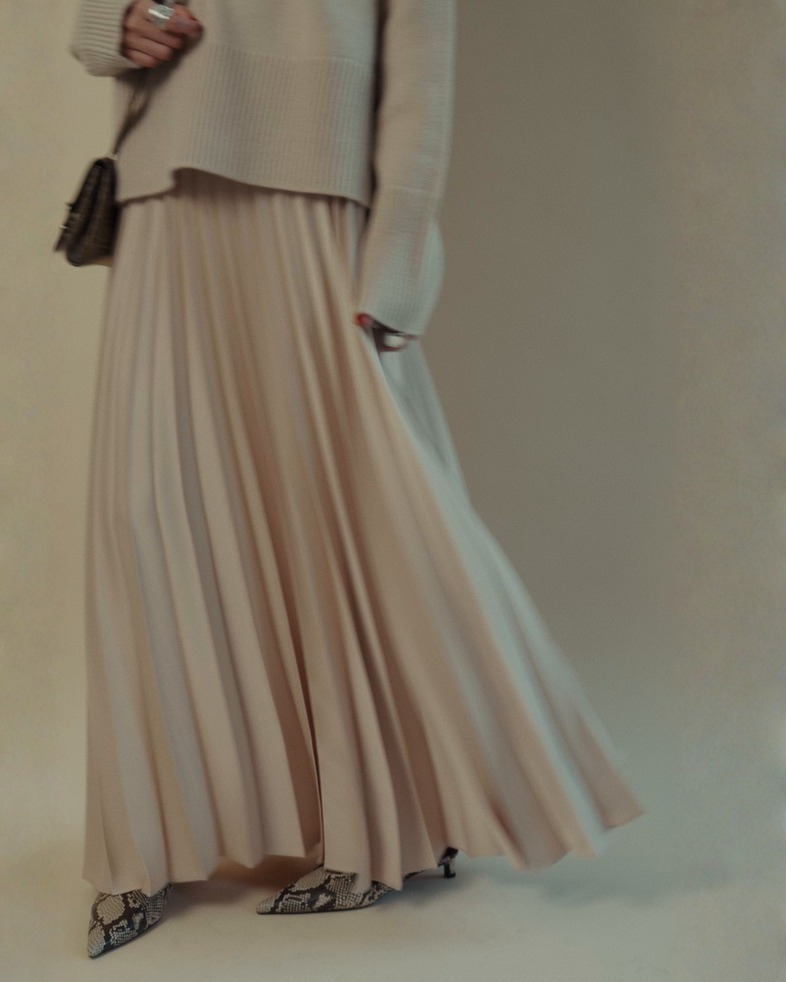 Marilyn Accordion-Pleated Maxi Skirt in Dusty Rose