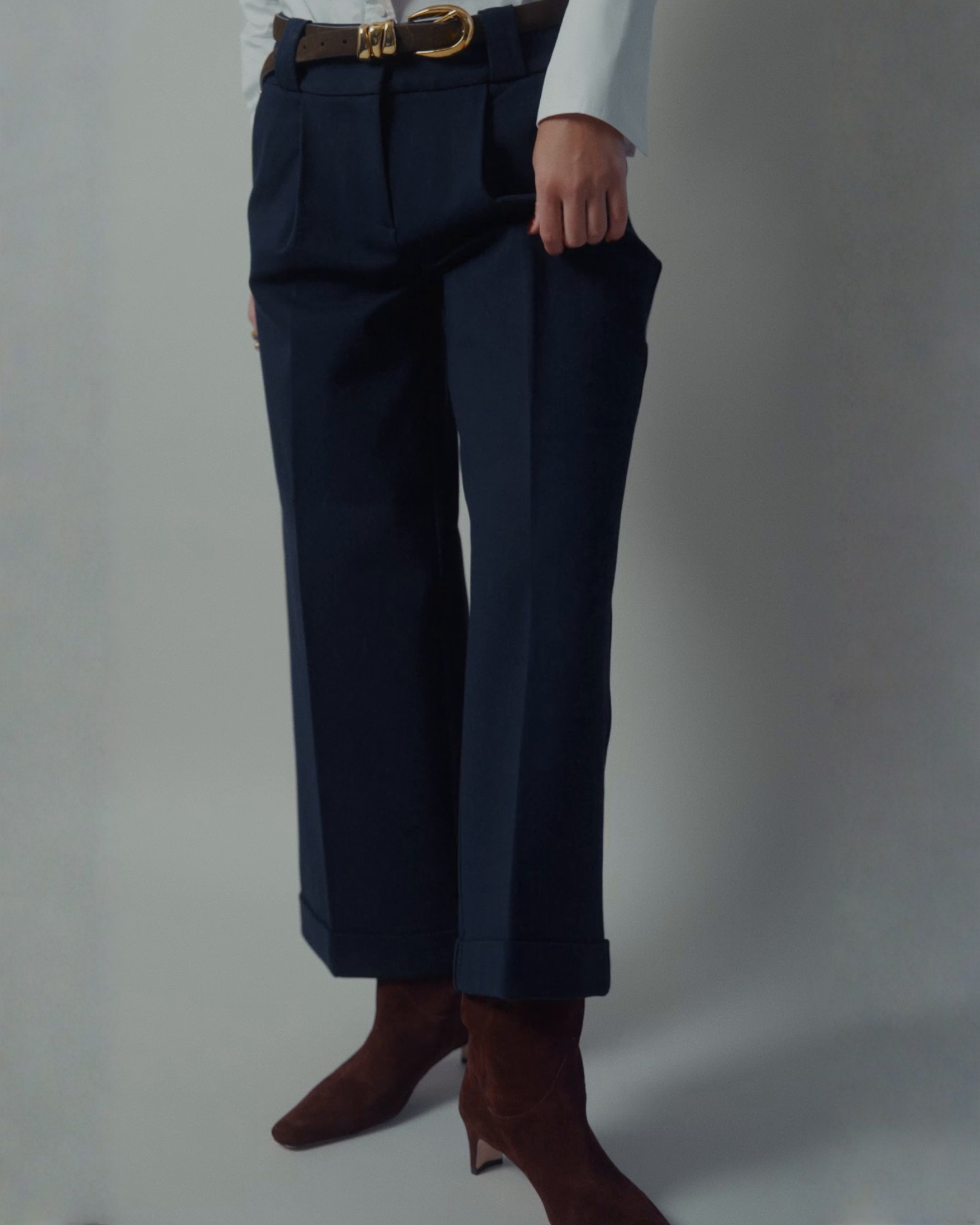 Beverly Wide-leg Pant in Navy