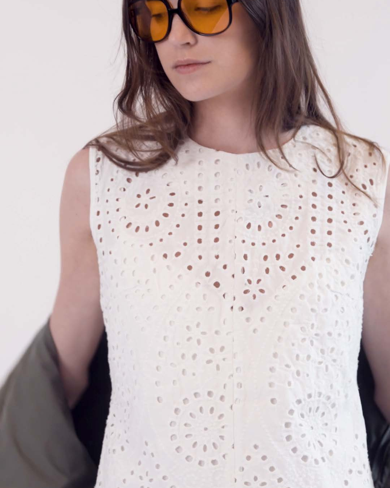 Twiggy Sleeveless Shift Dress in White Eyelet